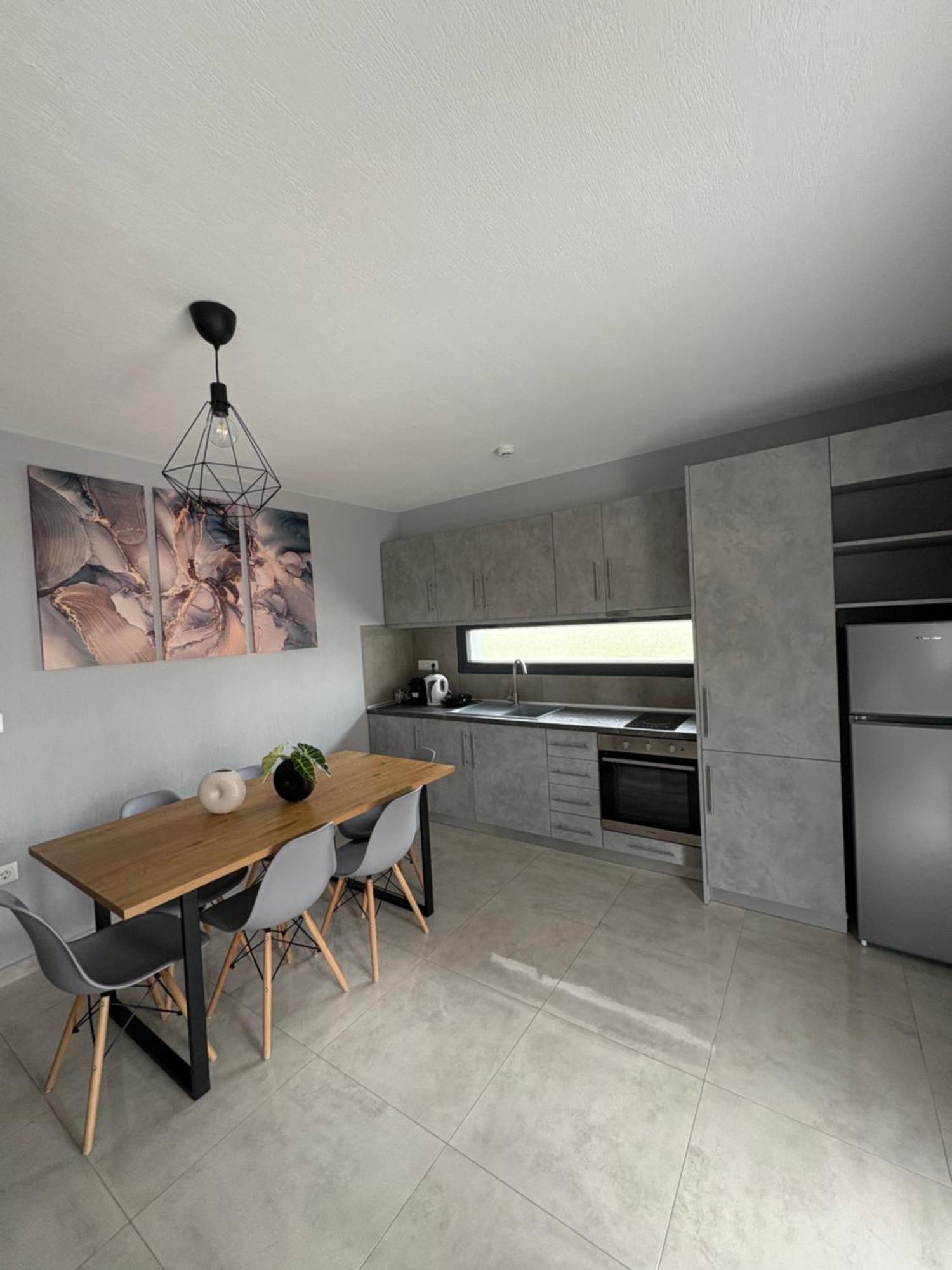 Elinor Apartments Flogita Eksteriør billede